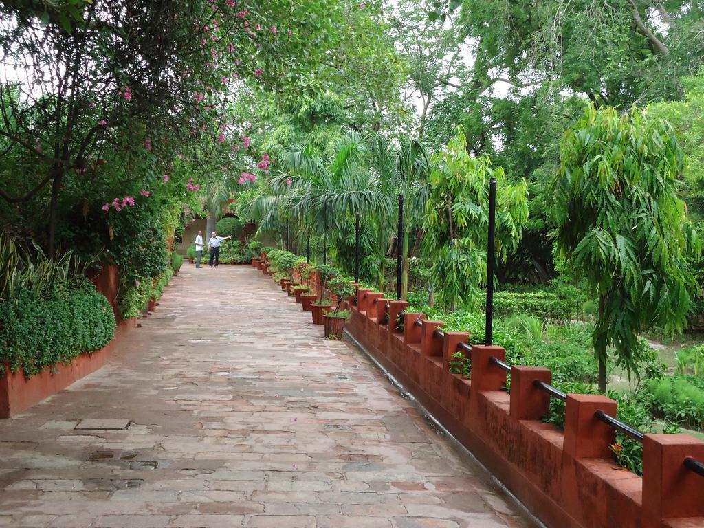 אגרה Hotel Sheela, 100M From Taj Mahal מראה חיצוני תמונה
