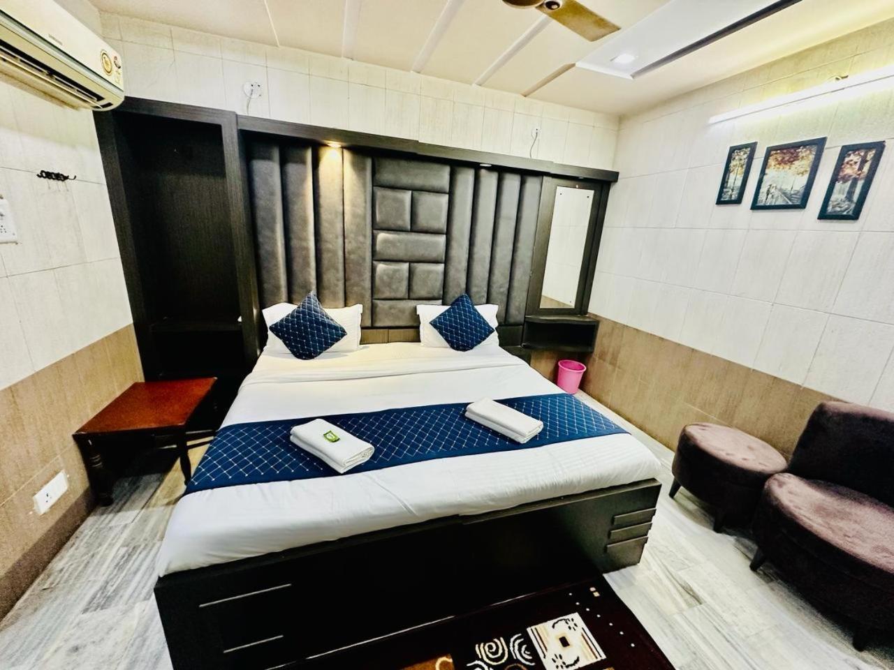 אגרה Hotel Sheela, 100M From Taj Mahal מראה חיצוני תמונה
