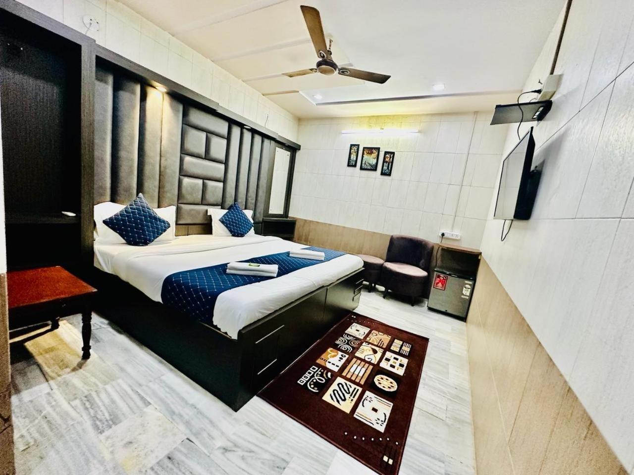 אגרה Hotel Sheela, 100M From Taj Mahal מראה חיצוני תמונה
