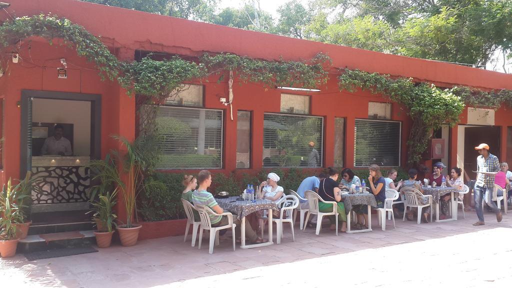 אגרה Hotel Sheela, 100M From Taj Mahal מראה חיצוני תמונה