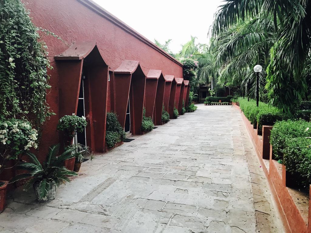 אגרה Hotel Sheela, 100M From Taj Mahal מראה חיצוני תמונה
