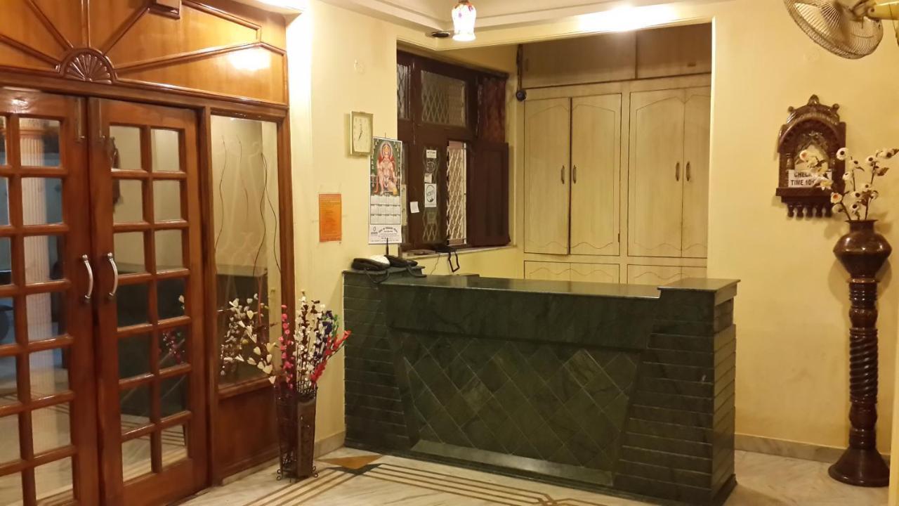 אגרה Hotel Sheela, 100M From Taj Mahal מראה חיצוני תמונה
