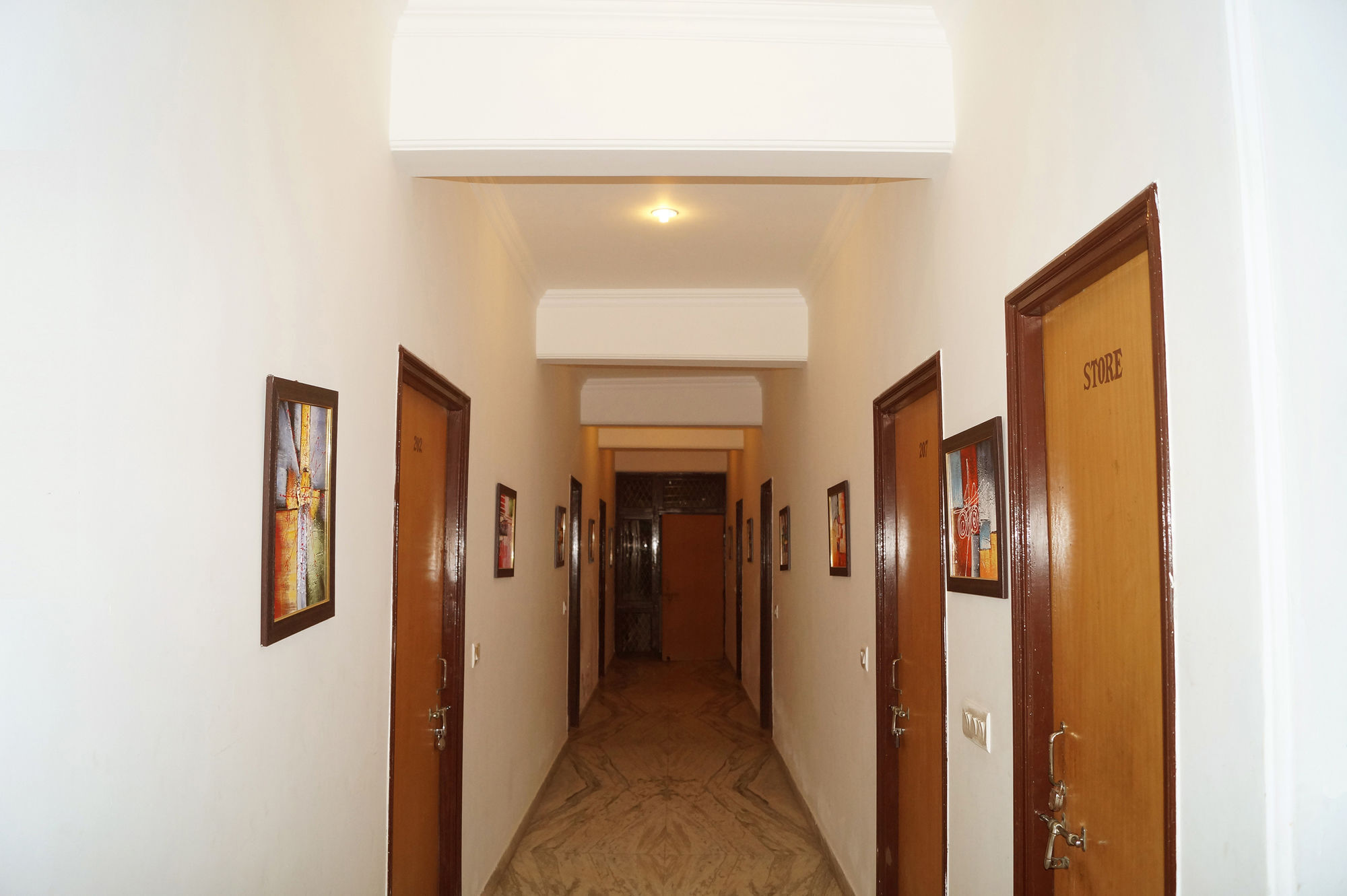 אגרה Hotel Sheela, 100M From Taj Mahal מראה חיצוני תמונה