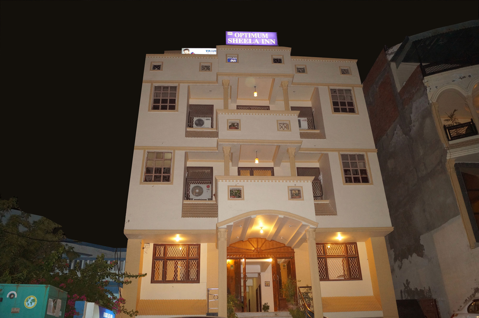 אגרה Hotel Sheela, 100M From Taj Mahal מראה חיצוני תמונה