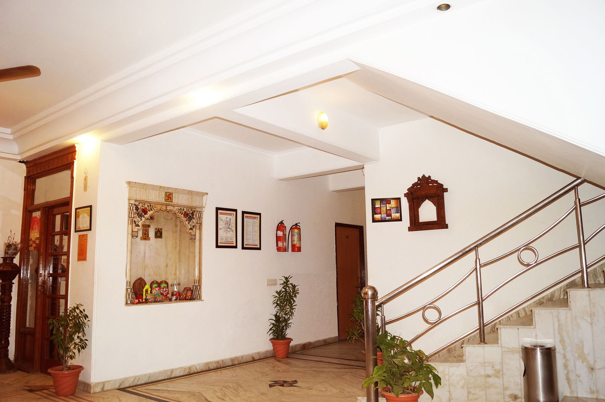 אגרה Hotel Sheela, 100M From Taj Mahal מראה חיצוני תמונה