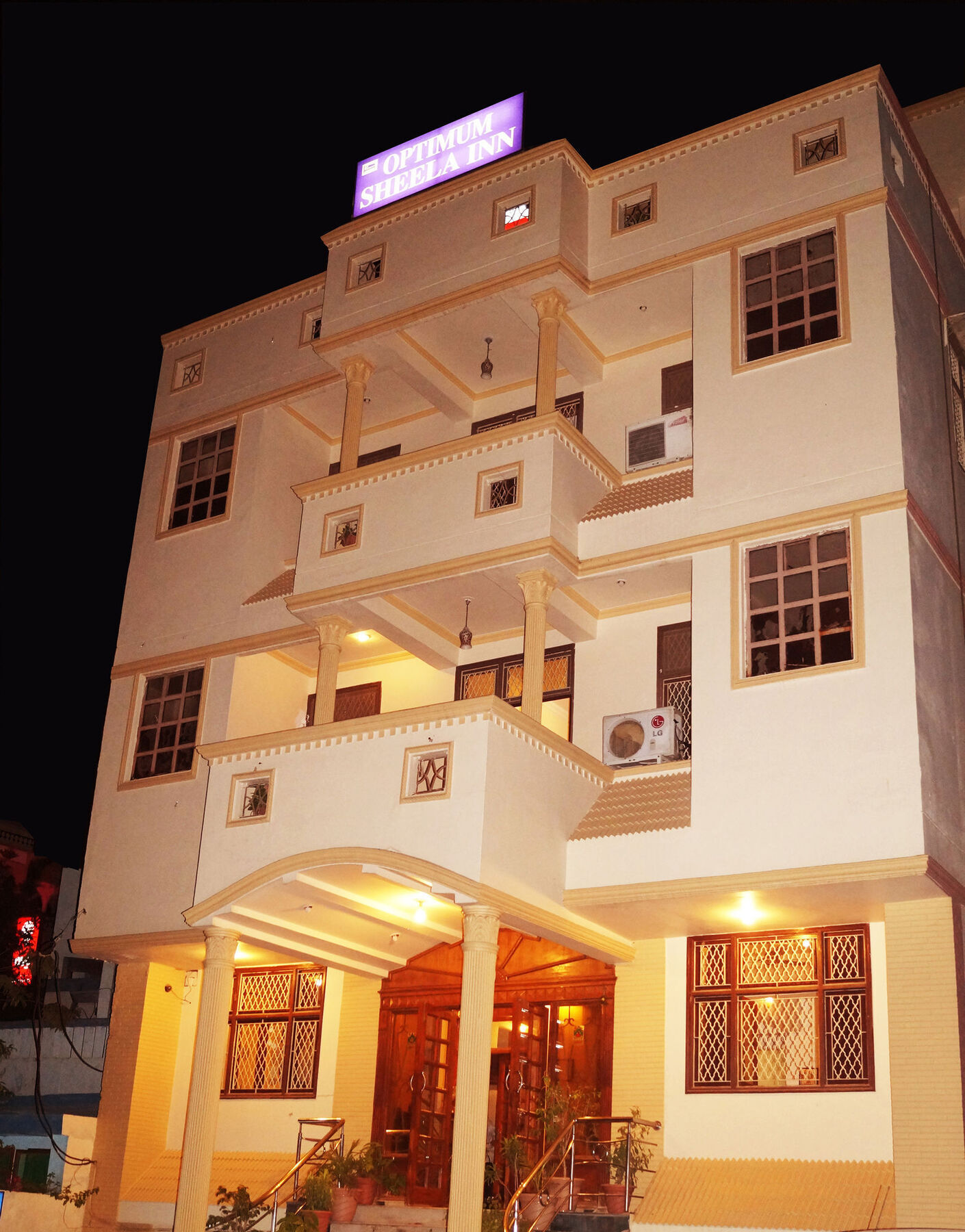 אגרה Hotel Sheela, 100M From Taj Mahal מראה חיצוני תמונה