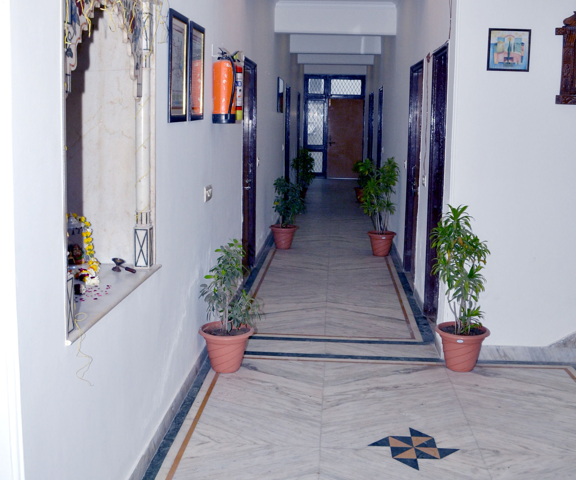 אגרה Hotel Sheela, 100M From Taj Mahal מראה חיצוני תמונה